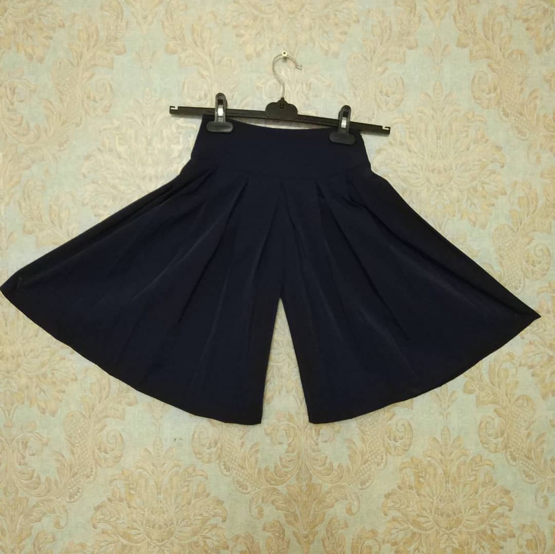Выкройка юбки-шорт для девочки KB260719